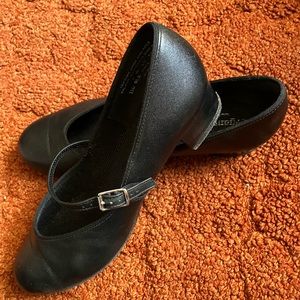 Organmaster concert dress shoe size 9 wide